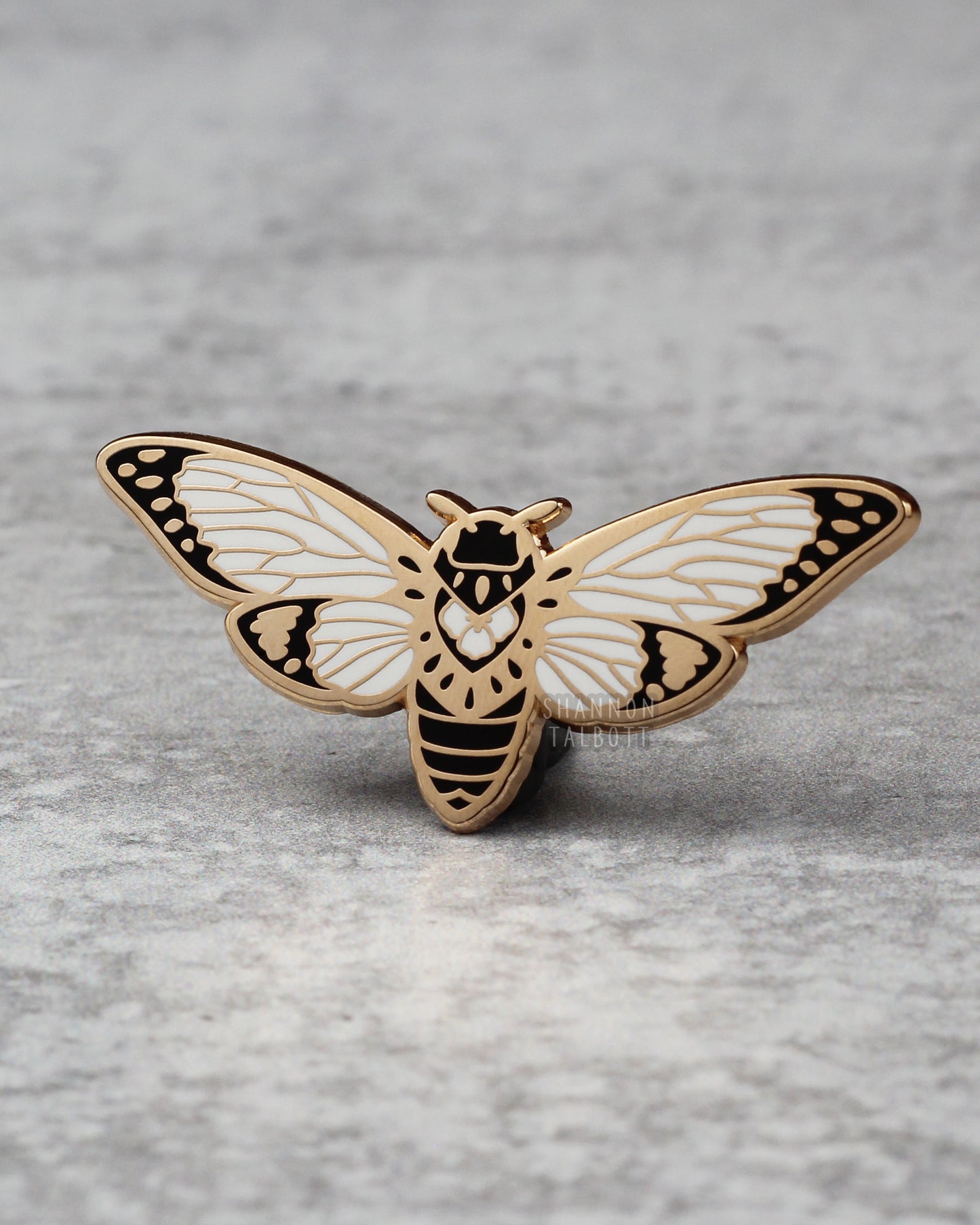 Cicada Enamel Pin - Gold