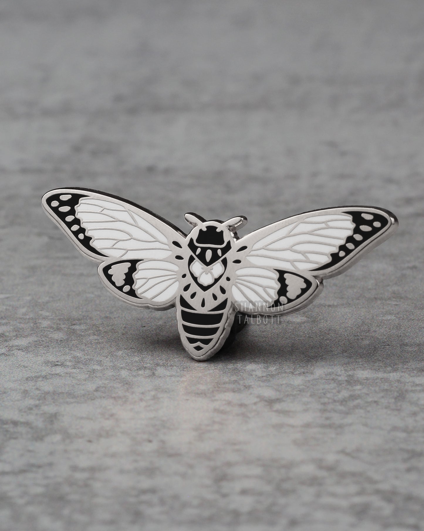 Cicada Enamel Pin - Silver