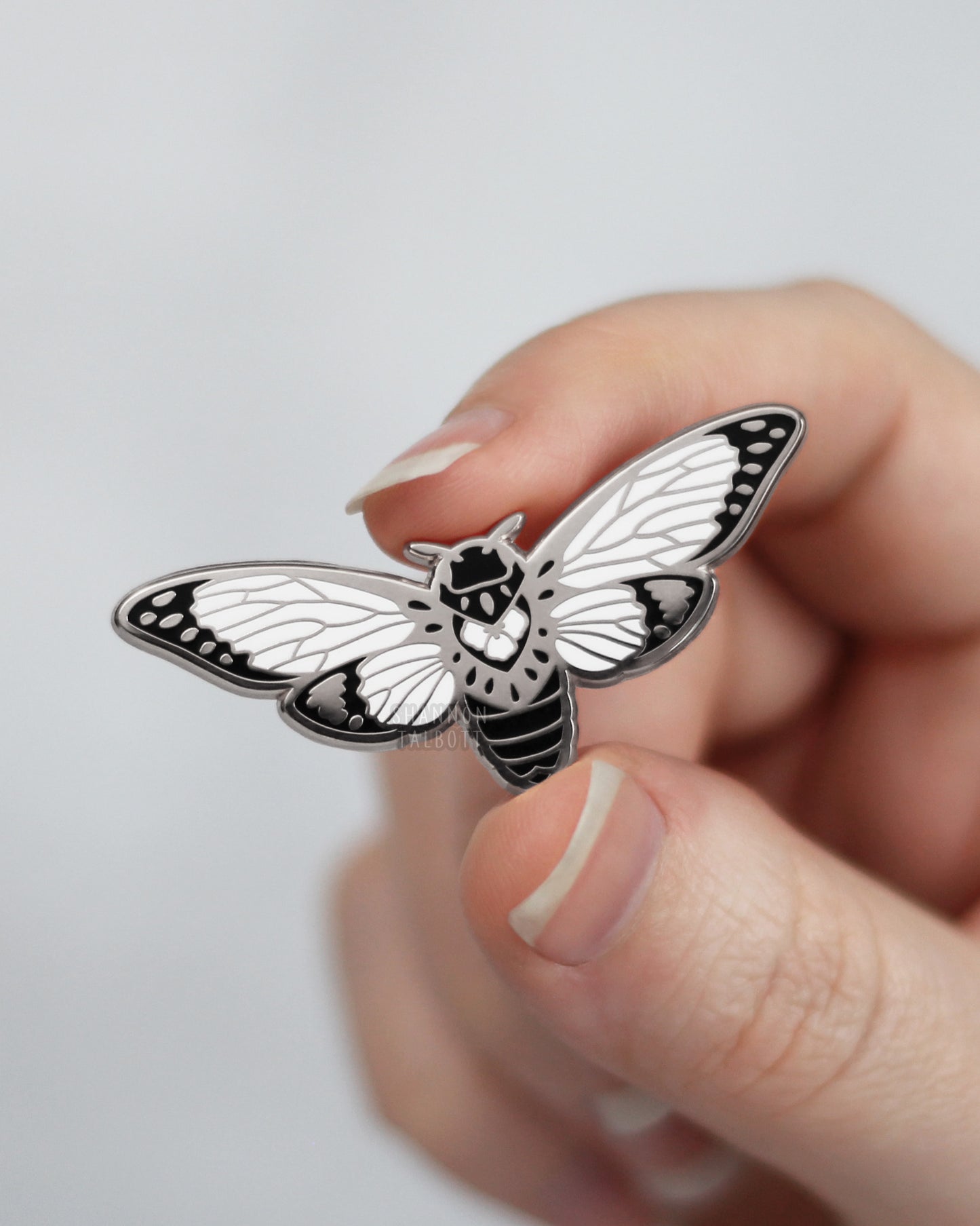 Cicada Enamel Pin - Silver