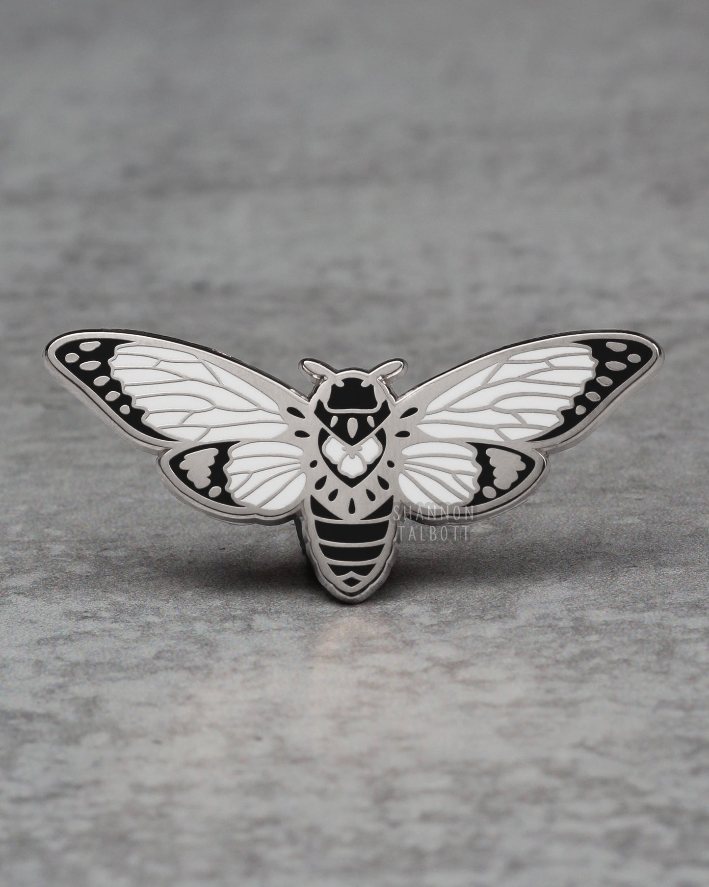 Cicada Enamel Pin - Silver