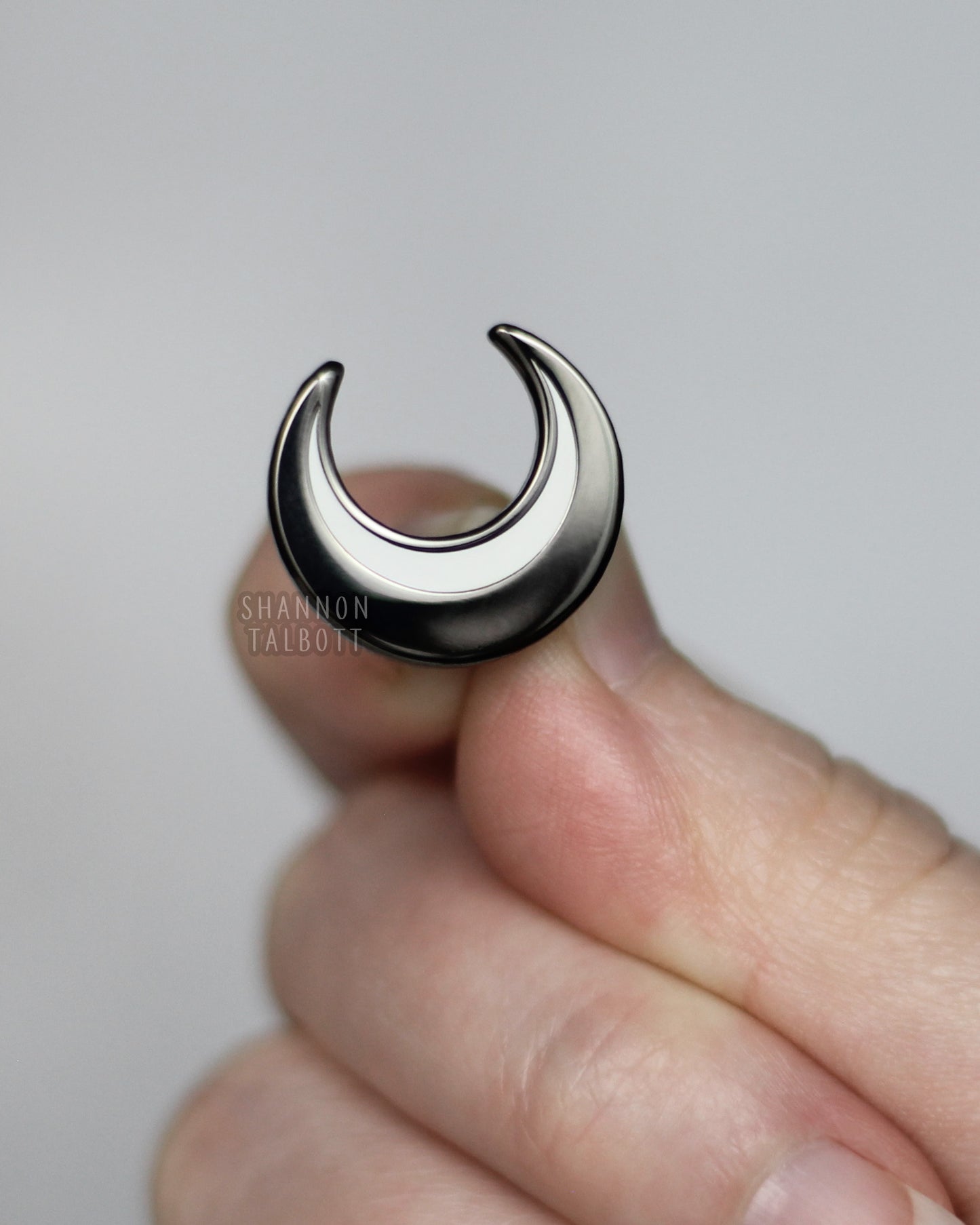 Crescent Moon Enamel Pin in Black Nickel Plating