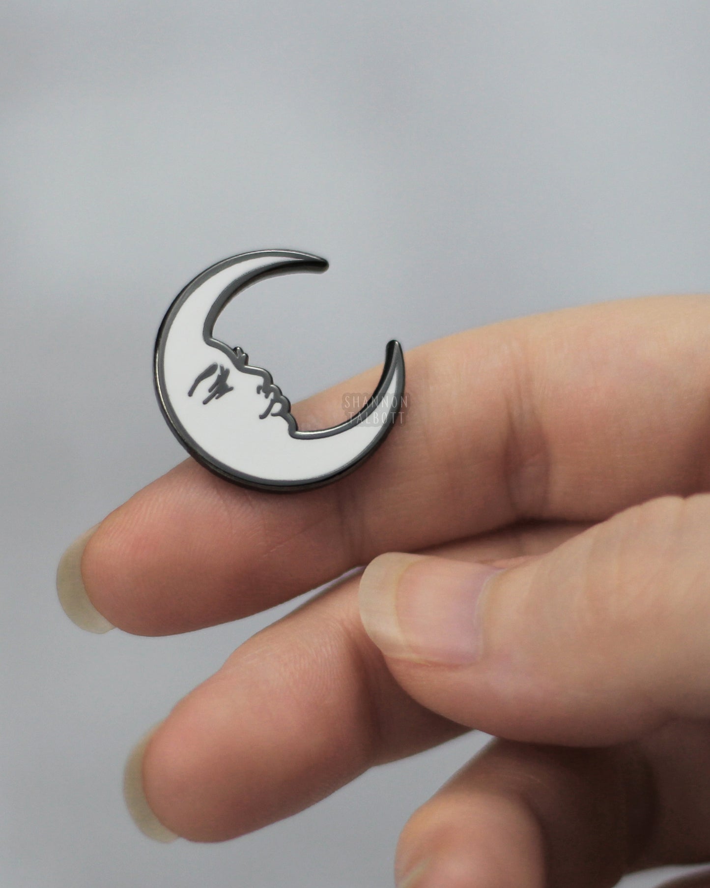 La Luna Crescent Moon Enamel Pin in White with Black Nickel Plating