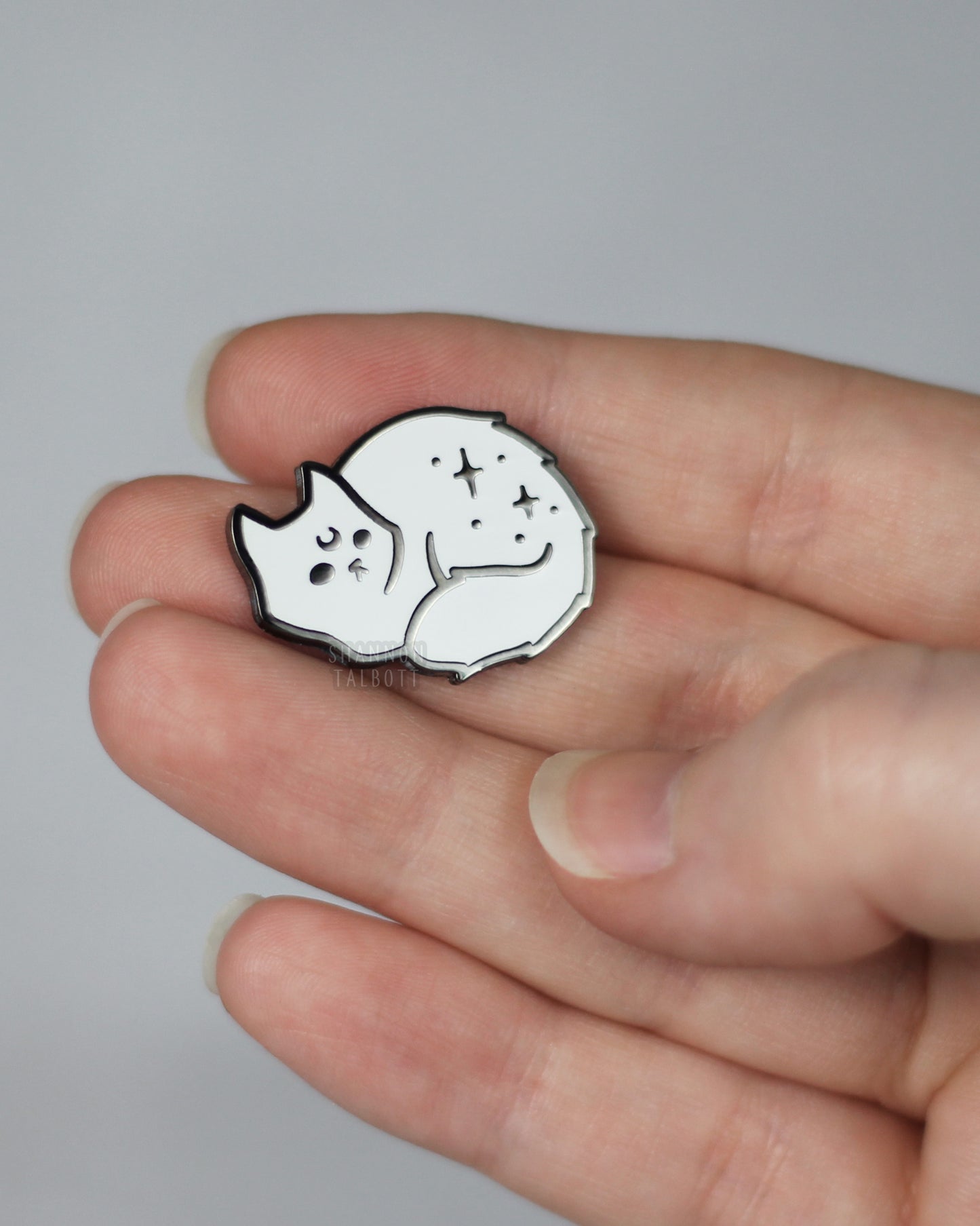 Witchy Magical Cat Enamel Pin in Black Nickel