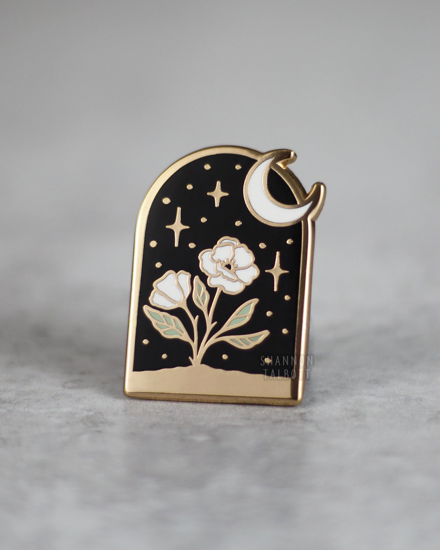 Arched Flower Enamel Pin - Gold