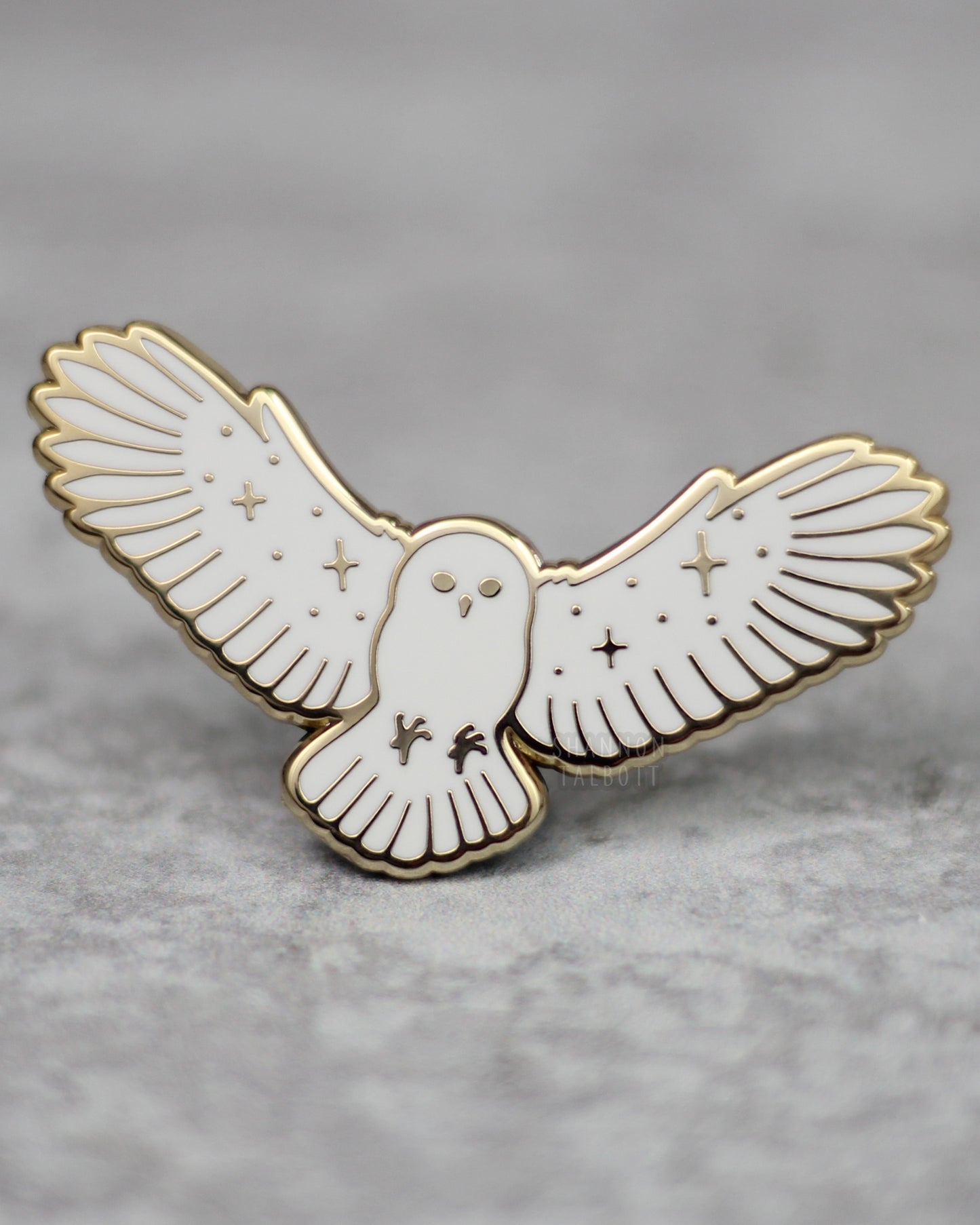 Flying Snowy Owl Enamel Pin in Gold Plating