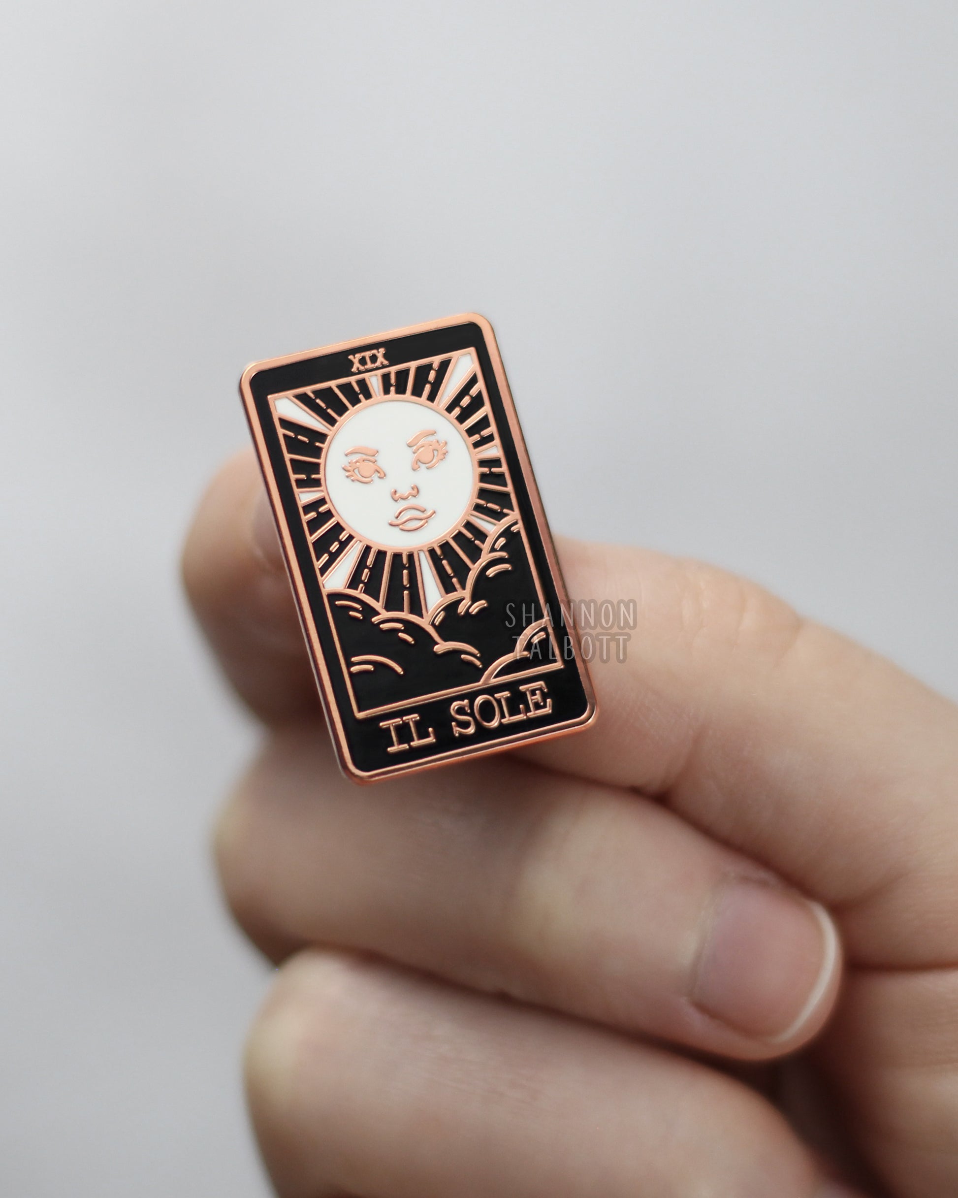 Il Sole The Sun Tarot Card Enamel Pin in Rose Gold