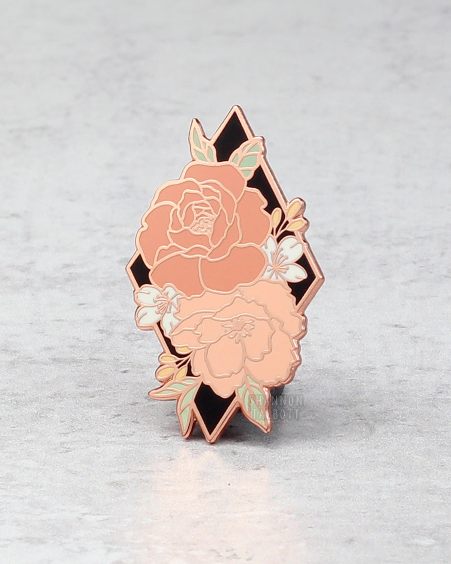 Wildflowers Flower Enamel Pin in Pink and Rose Gold